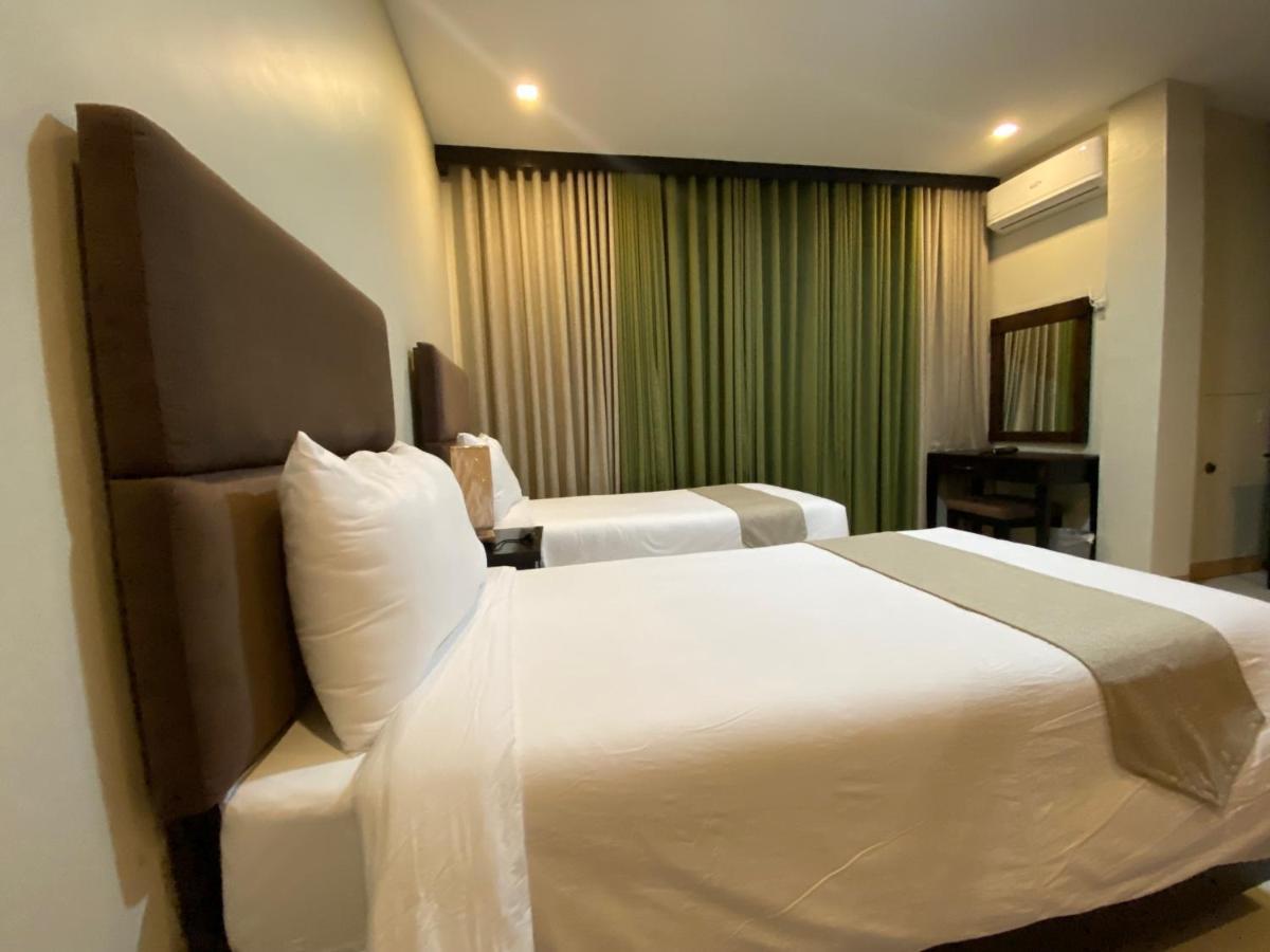 Eight Breeze Otel Baclayon Dış mekan fotoğraf