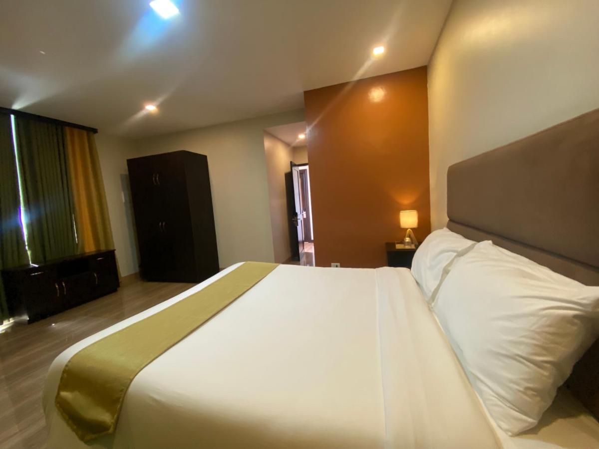 Eight Breeze Otel Baclayon Dış mekan fotoğraf